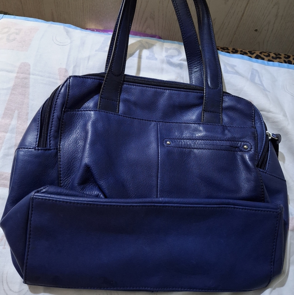 B. Makowsky Leather Blue Tote Bag 2 Zippers; Double Compartments. Incl. Dust Bag - Picture 2 of 5